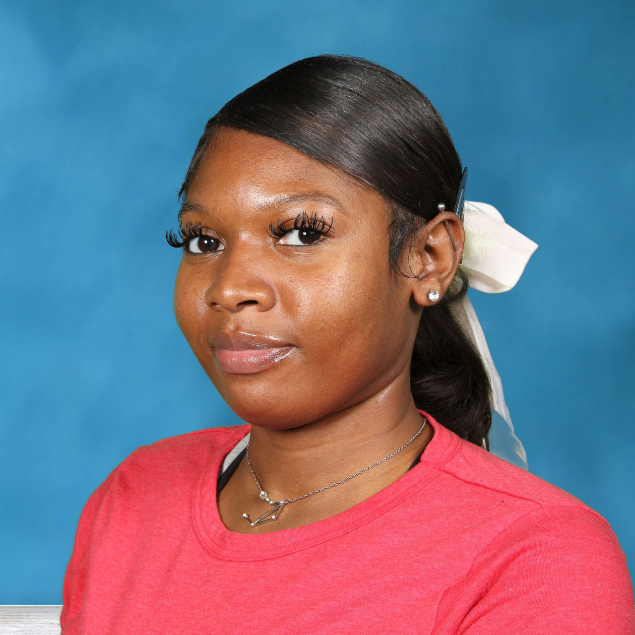  Tynia