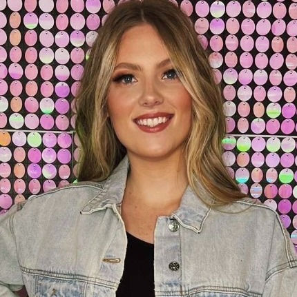  Megan